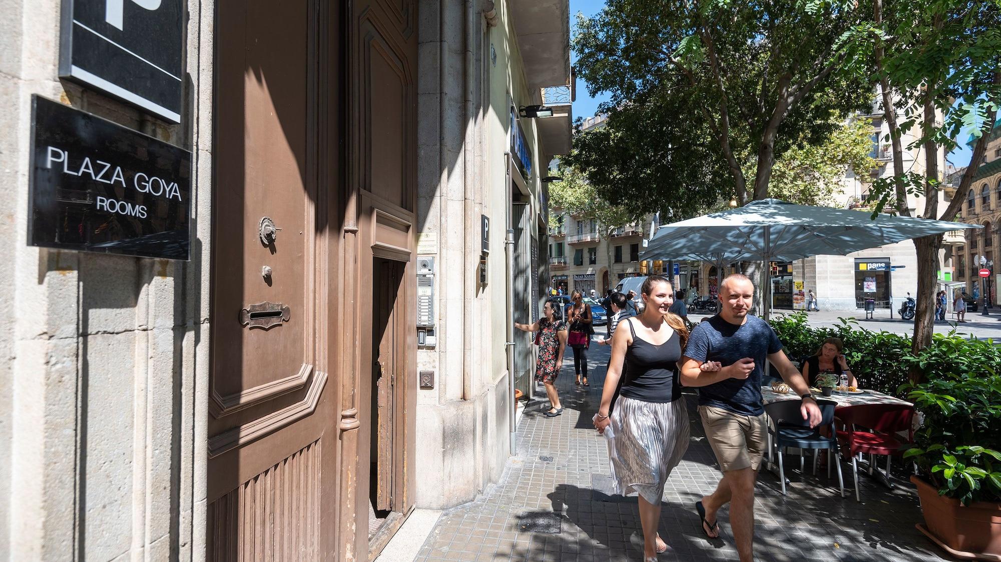 Plaza Goya Rooms Barcelona Bagian luar foto