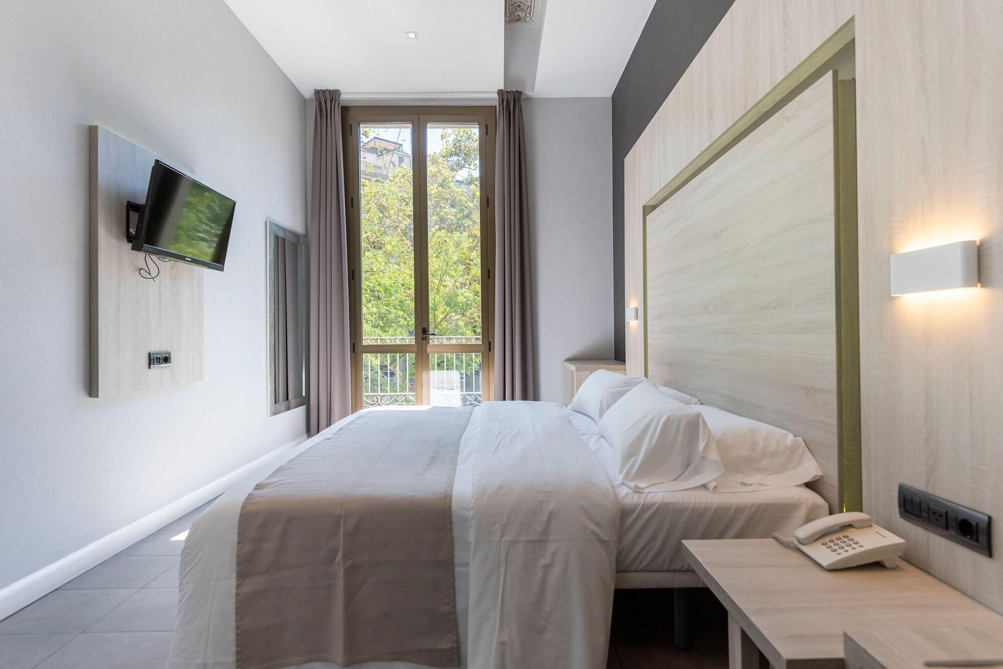 Plaza Goya Rooms Barcelona Bagian luar foto