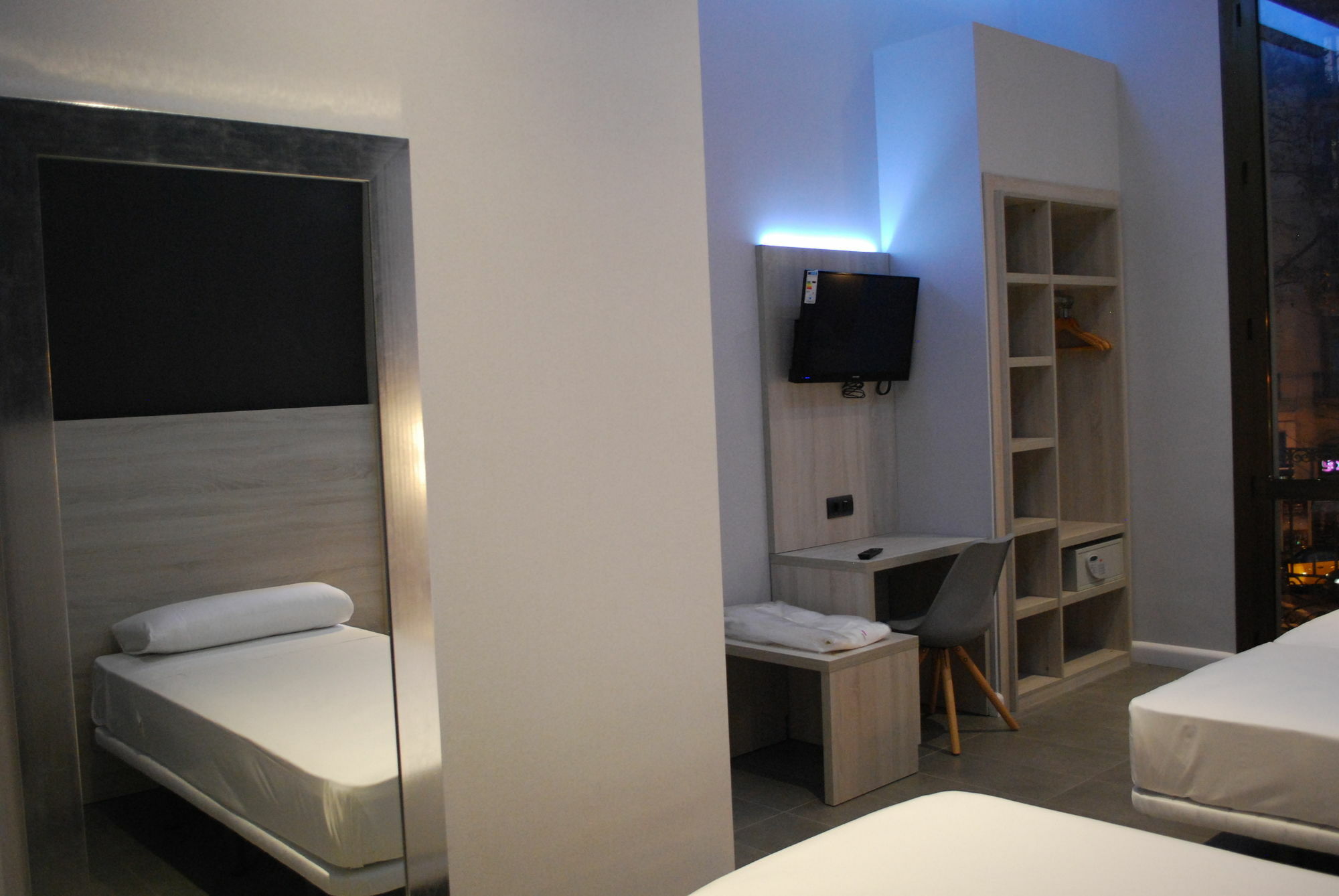 Plaza Goya Rooms Barcelona Bagian luar foto